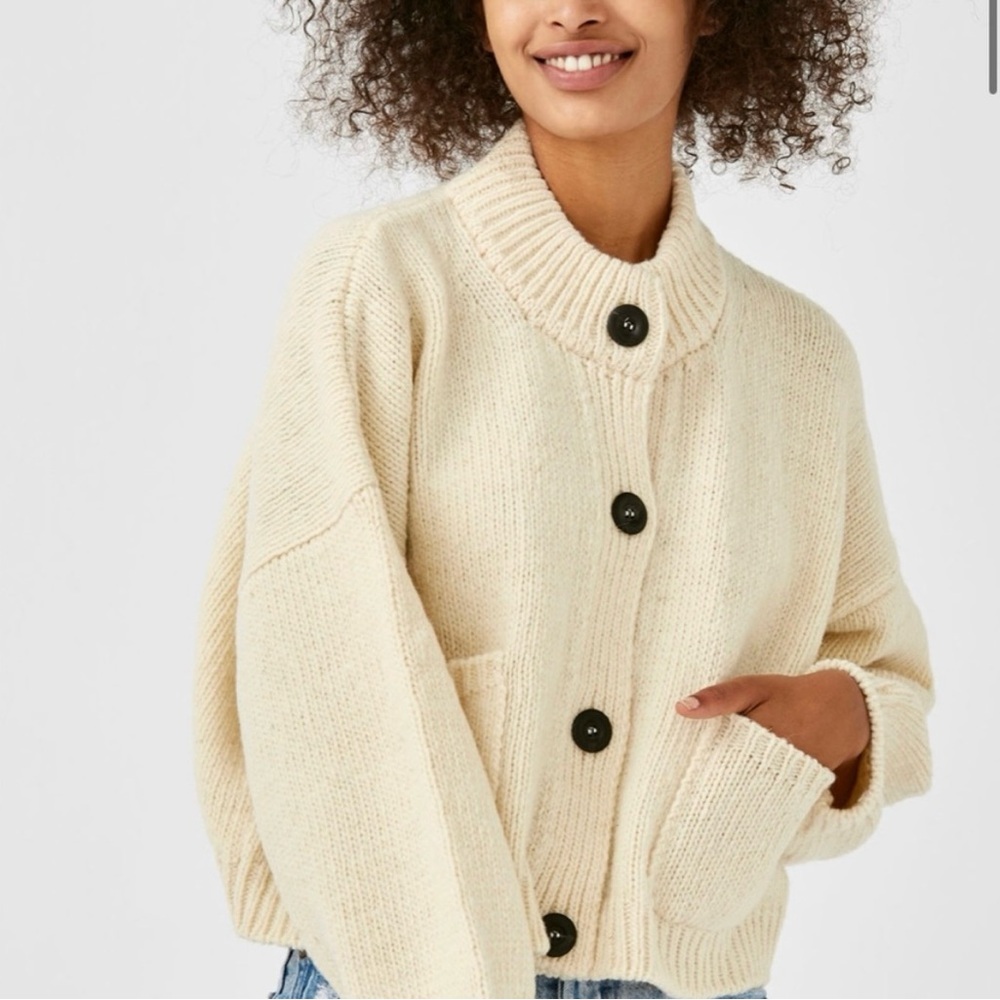 ISO of cardigan 23, not particular about the color!